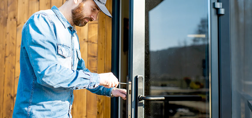 Frameless Glass Storefront Door Locks Replacement in Deltona, FL