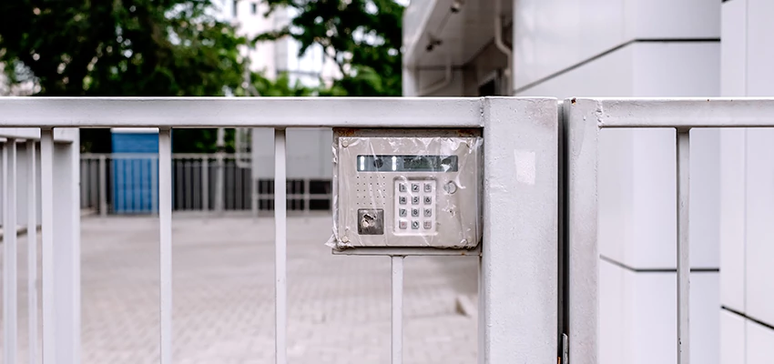 Gate Locks For Metal Gates in Deltona, Florida