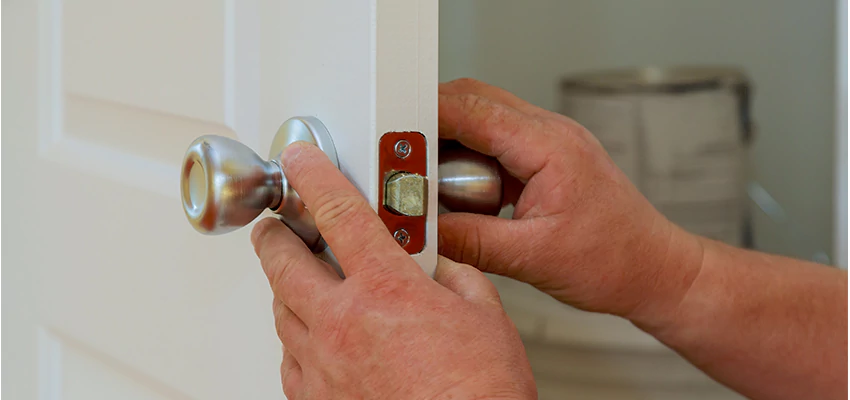 AAA Locksmiths For lock Replacement in Deltona, Florida